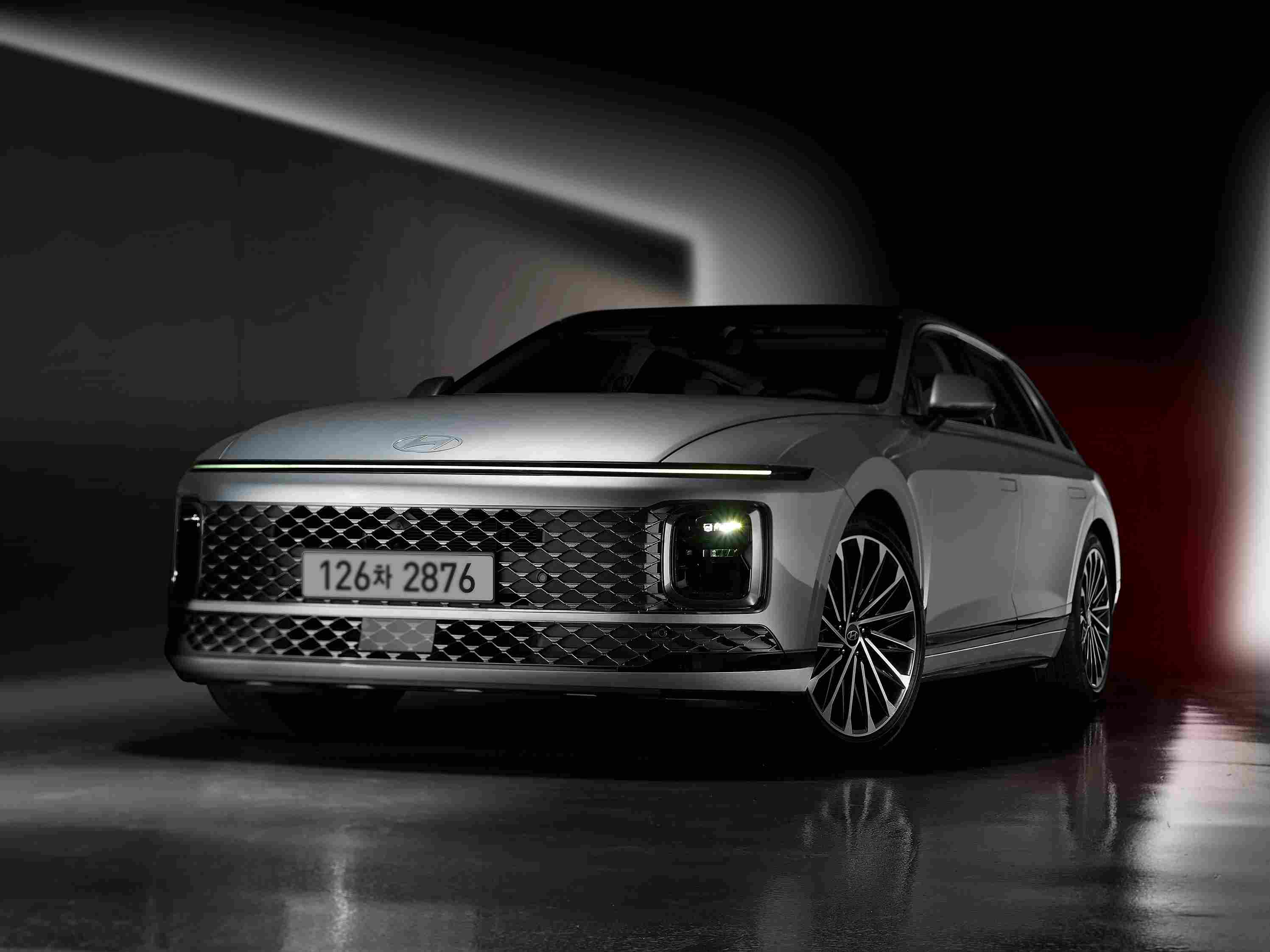Tipe Mobil Hyundai Grandeur yang Resmi Masuk di Indonesia