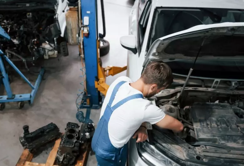 Sistem Perawatan mobil Bekas