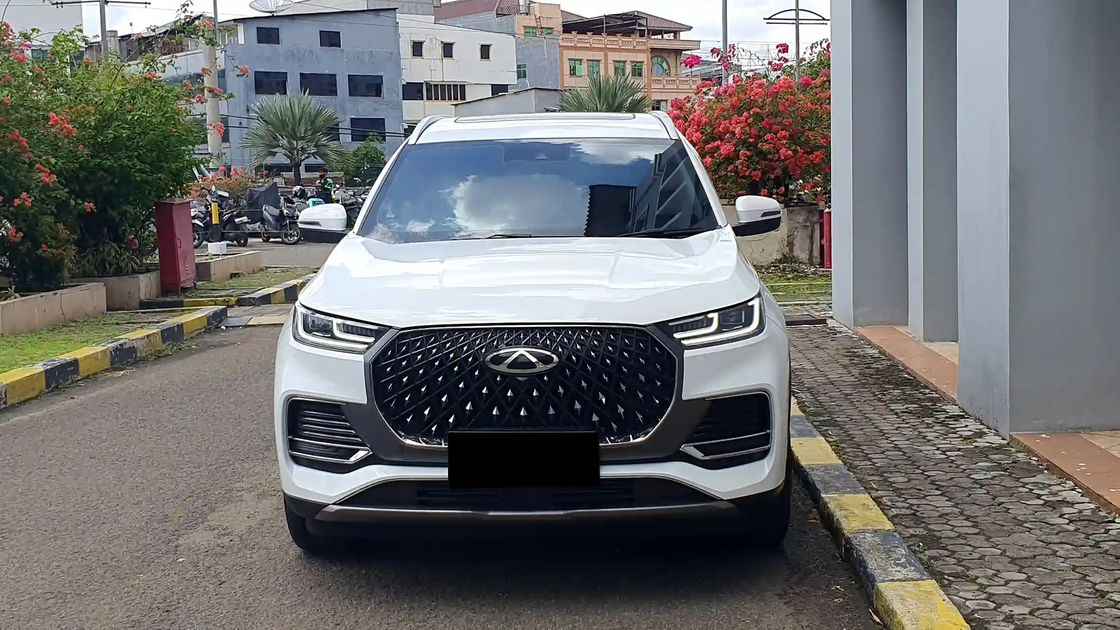 Pilihan Chery Tiggo 8 Bekas Tahun 2024-2025 dari Belanja Mobil