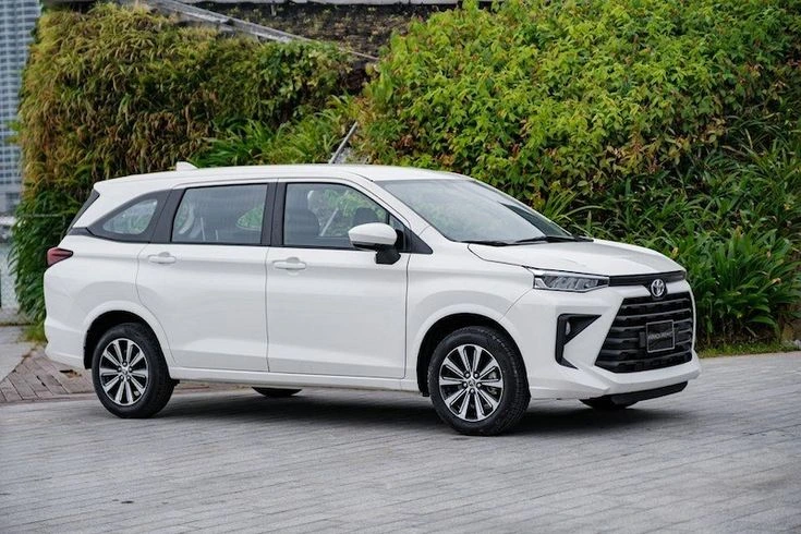 Mobil Keluarga Bekas