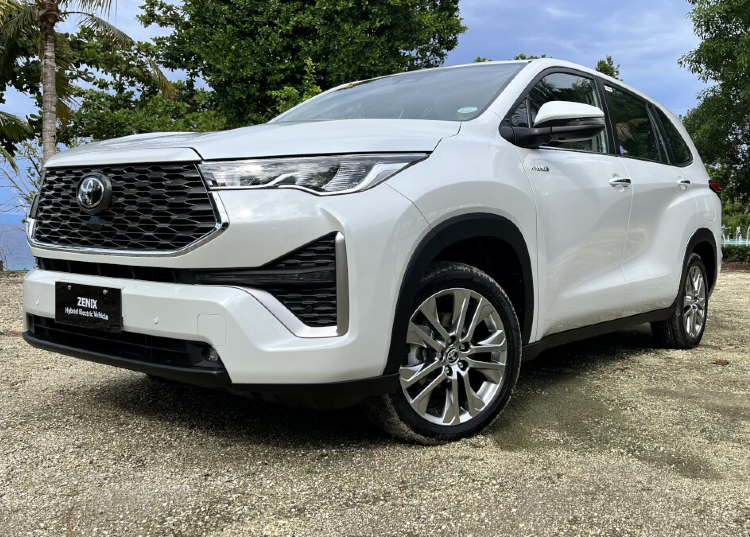 Toyota Inova Zenix Second Terbaru