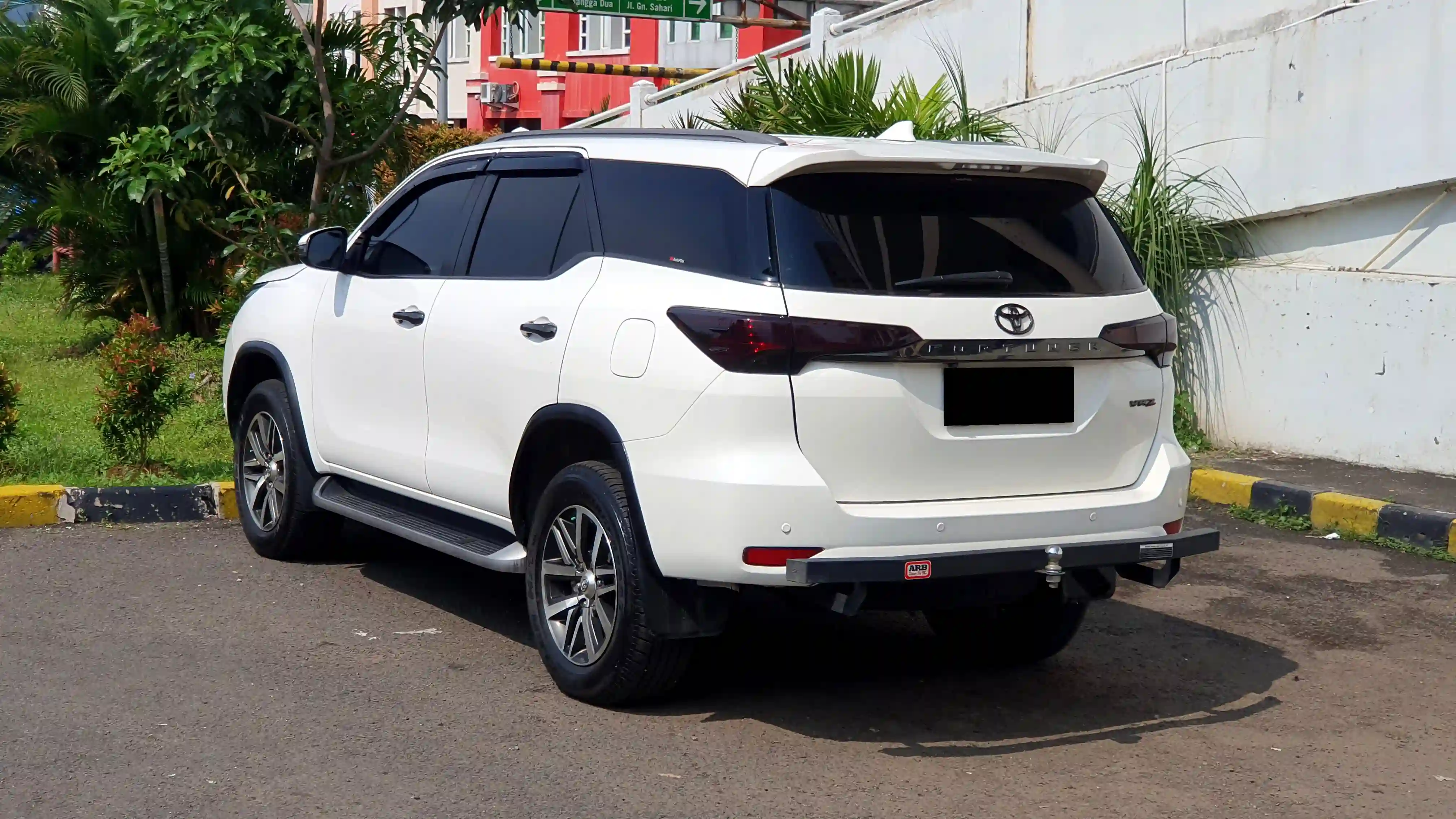 Perbedaan Diesel 2CD 2KD