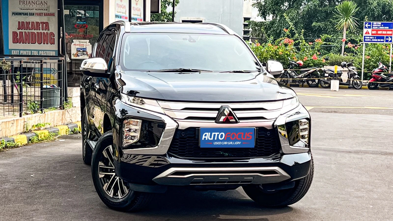 Tips saat Memutuskan untuk Membeli Honda CR-V atau Mitsubishi Pajero Sport