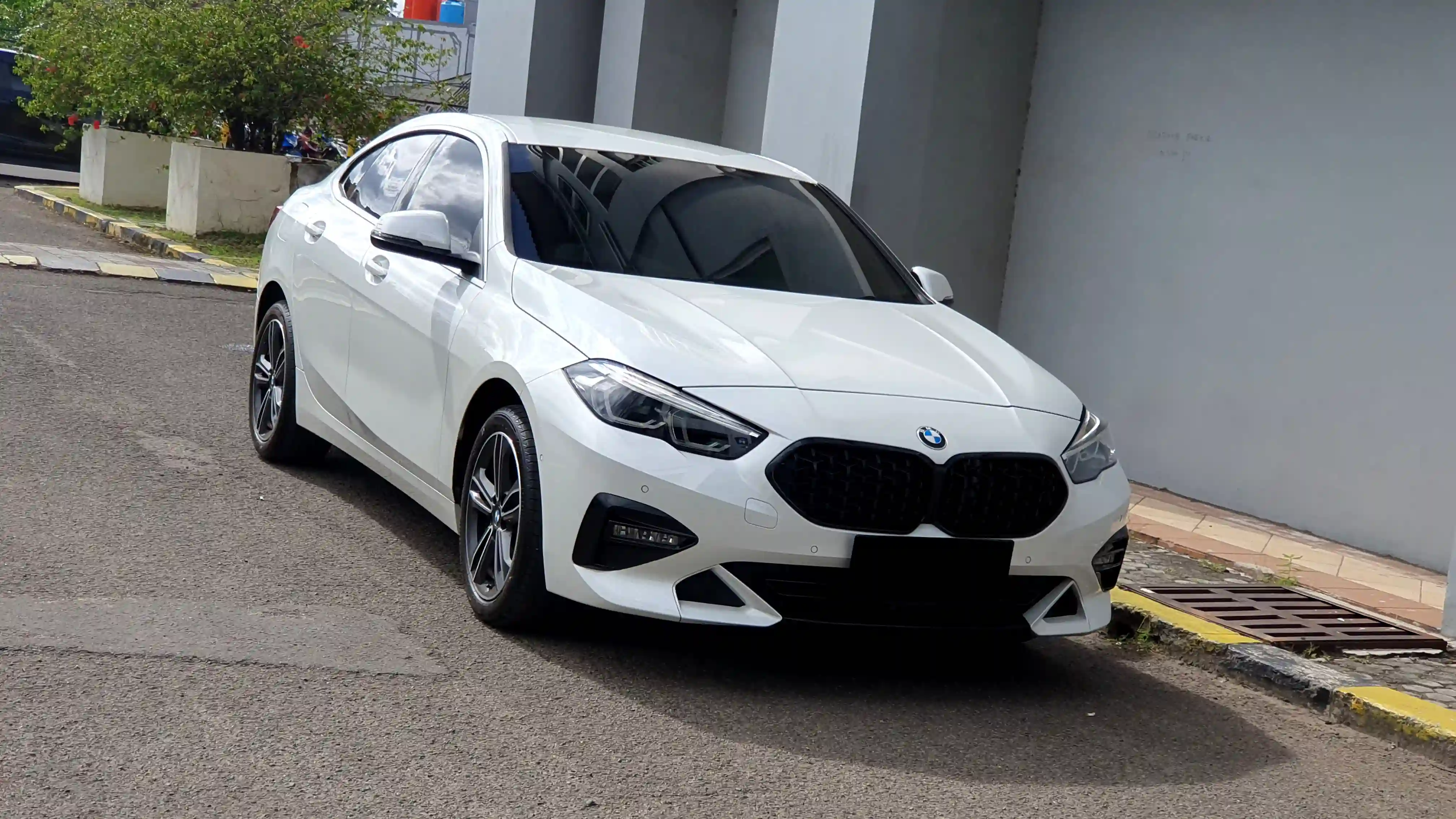 Mobil BMW 500 Juta