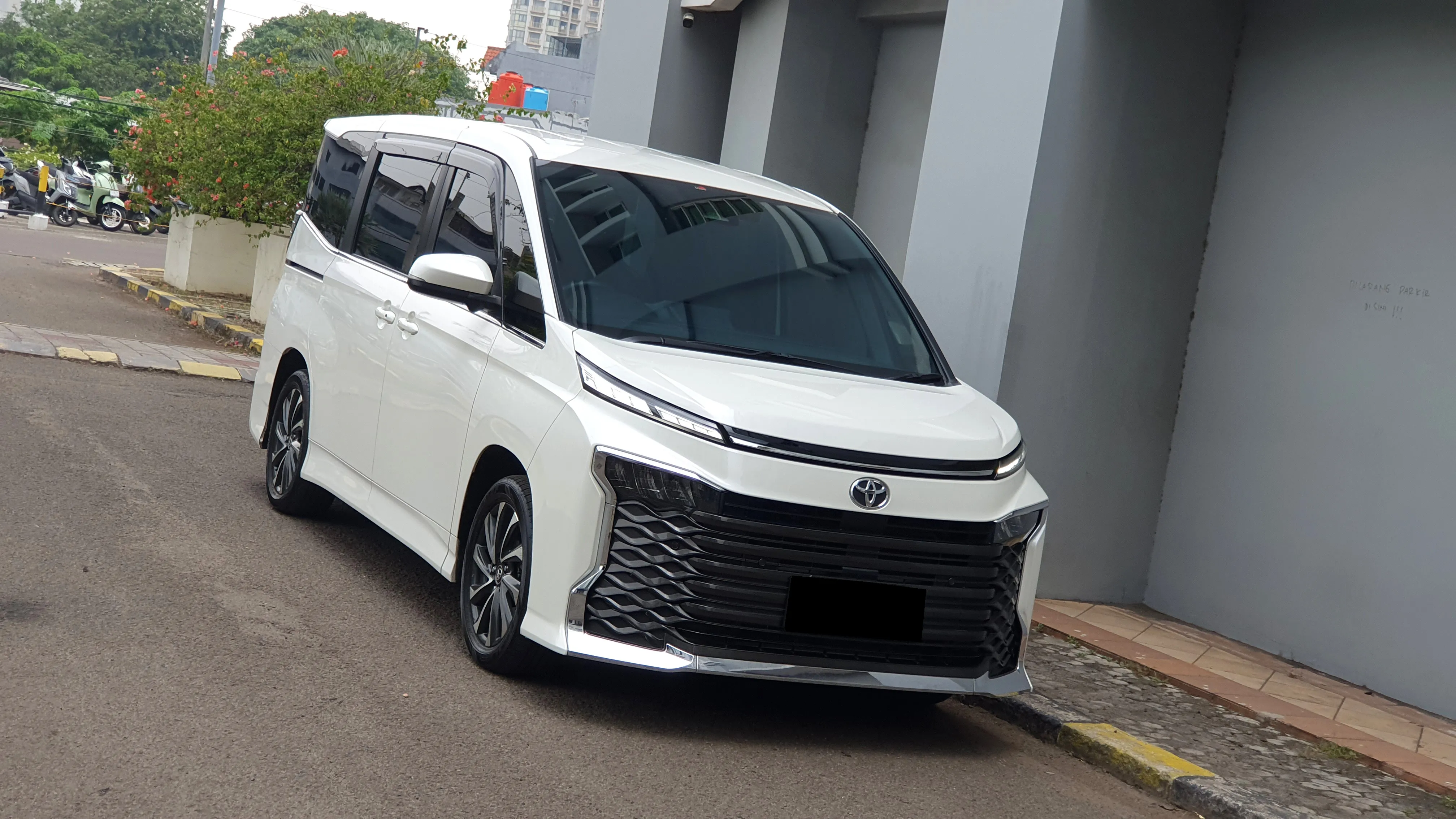 Pilihan Toyota Voxy Bekas Tahun 2021-2025 