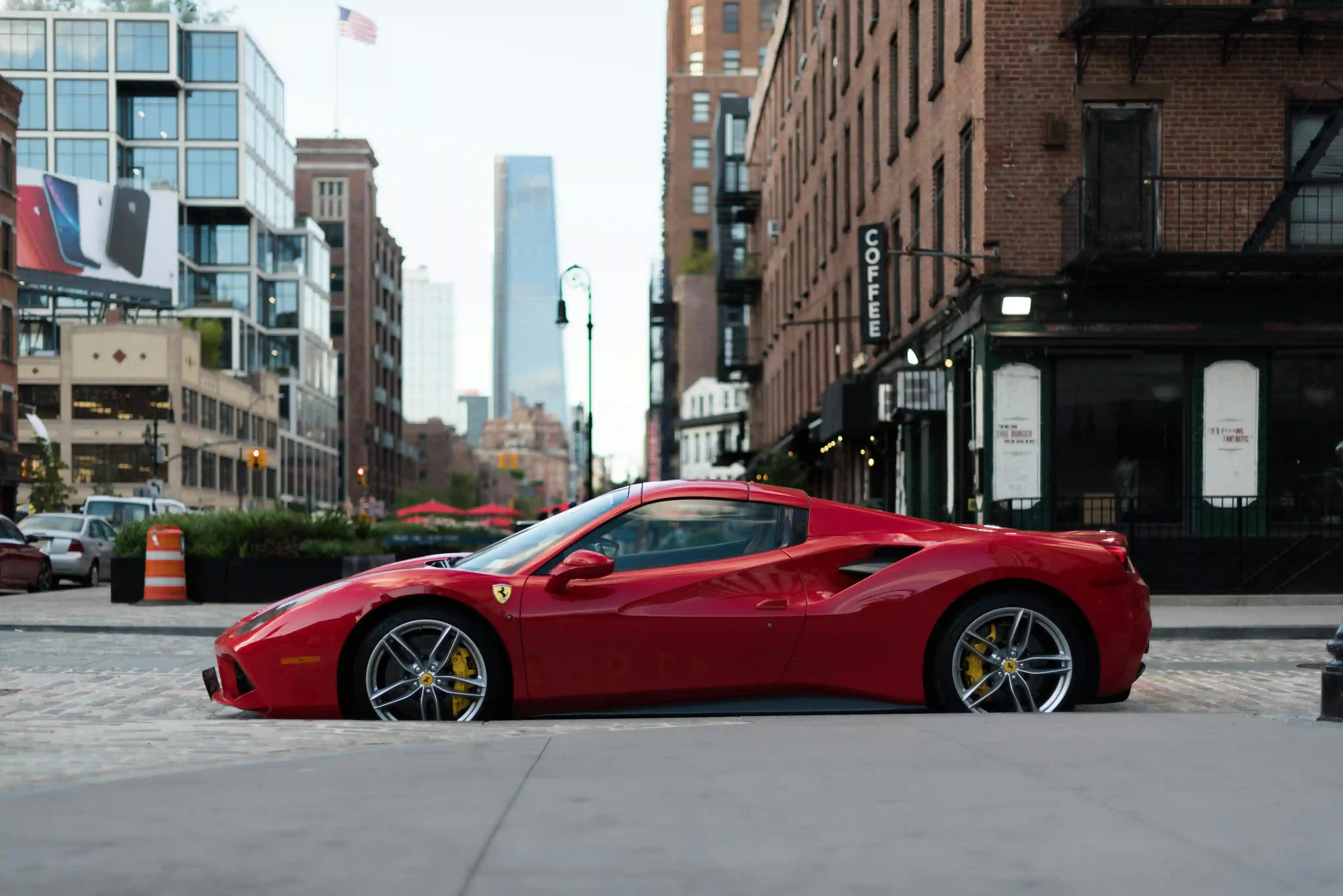 Tipe Mobil Ferrari yang Resmi Masuk di Indonesia