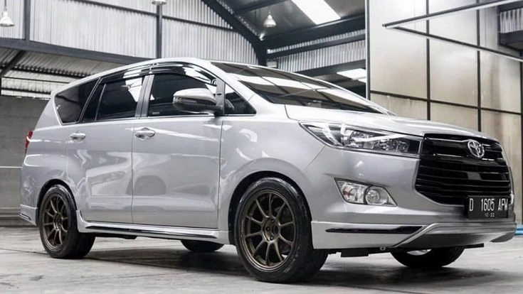 Innova reborn Bekas 2025
